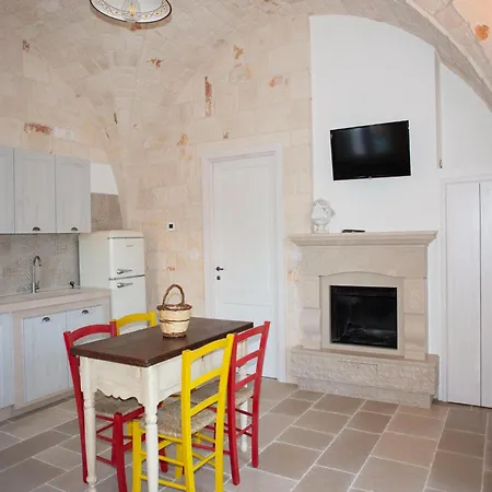 Semesterbostad Tower House In Puglia With Pool *